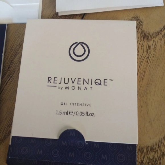 Monat bundle samples and jelly bag - Picture 6 of 12